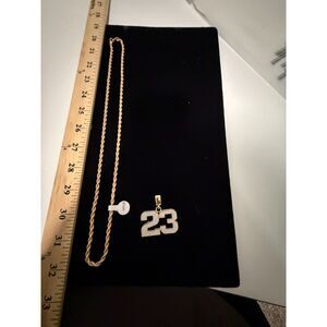 NEW 24" gold tone chain with lobster clasp and pendant  -23